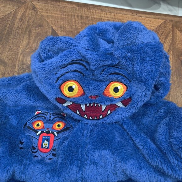 Her Universe KPop Demon Hunters sweatshirt with ears size 2x New - Picture 2 of 4